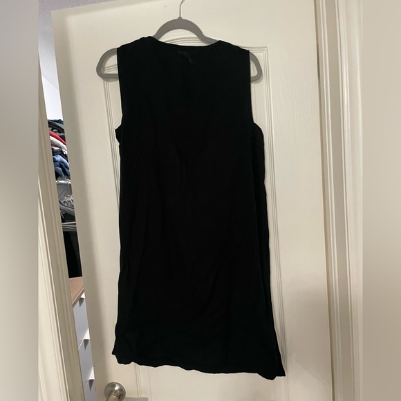 Oak and Fort Classic sleeveless black dress - Picture 2 of 4